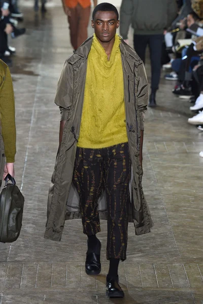 Look 8